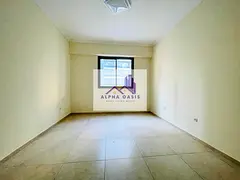 VACANT SOON/SEMI CLOSE KITCHEN /2 BATH/PRIME LOCATION/