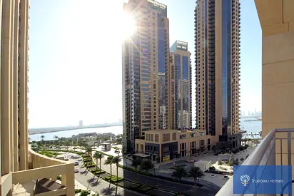 Waterfront Luxury II Creek & Skyline Views II Opp to Vida Hotel