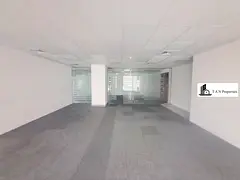 FITTED OFFICE CHILLER FREE || PANTRY &amp; WASHROOM || IDEAL FOR BUSSINESS || READY TO OCCUPY
