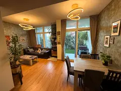 Fully Furnished | Upgraded Townhouse | Single row