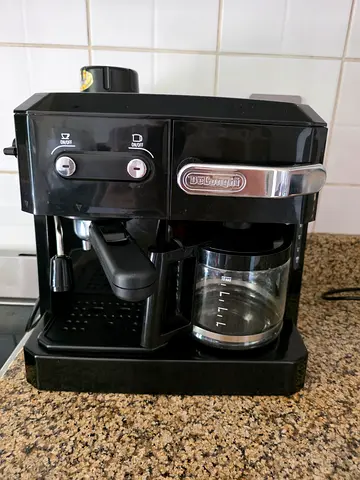 Coffee machine Delonghi (V. Good Condition)