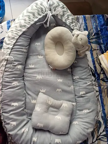 Newborn Baby nest n pillow