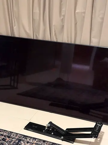 LG NanoCell 55” 4K Smart TV – Excellent Condition