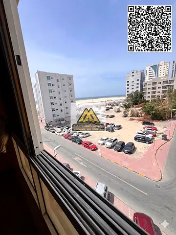 اطلالة بحرية مميزة | باركينج ترابي اسفل البناية | موقع مميز بالقرب من جميع الخدمات تاني صف من كورنيش عجمان