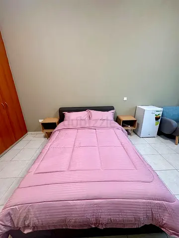 NO COMMISSION - FURNISHED MASTER BEDROOM FOR MONTHLY RENT BESIDE DMCC METRO STATION