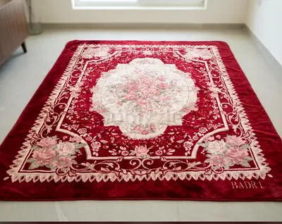 Floral Area Rug - Excellent Condition سجادة بحالة نظيفة جدا و ممتازة