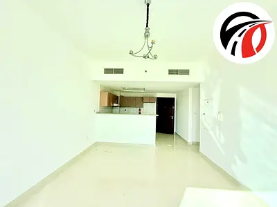 CHEAP PRICE 2BHK FAMILY BUILDING FREE PARKING