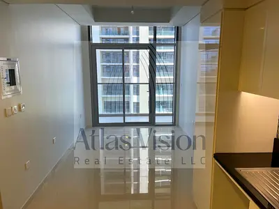 LUXURY LIVING | HIGH FLOOR | PRIME LOCATION | VACANT