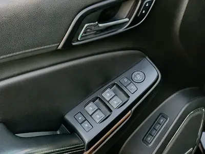 2020 Chevrolet SUBURBAN 照片 6