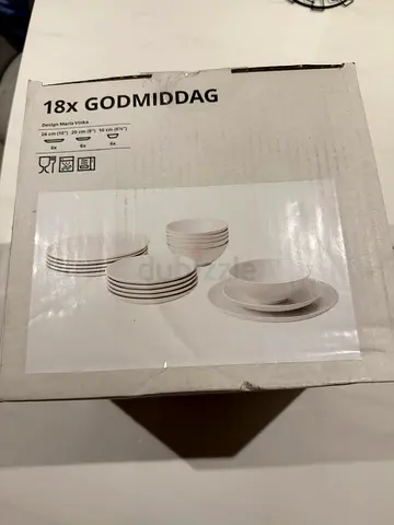 New 18 piece dinnerware