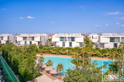 Lagoon View | Vacant | Exclusive Unit