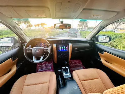 2019 Toyota FORTUNER — фото 8