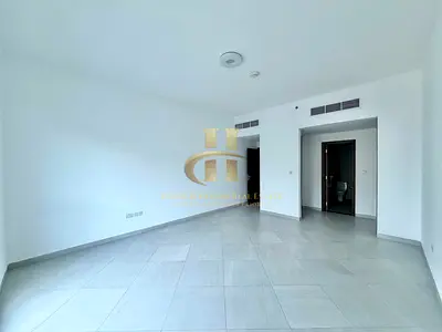 POOL VIEW | SPACIOUS | VACANT