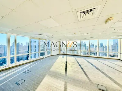 PANORAMIC VIEWS | 6 GLASS CABINS | HIGHER FLOOR
