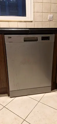 Beko Built-in Stainless Steel Dishwasher - Good Working Condition