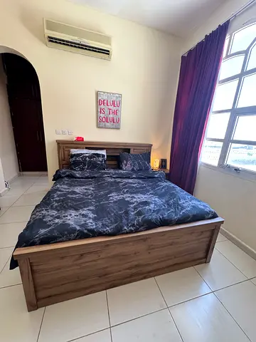 King Size Bedroom Set for Sale 3000aed negotiable