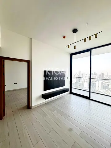 Premium High Floor Apartment | Ready to Move In | Multiple Cheques