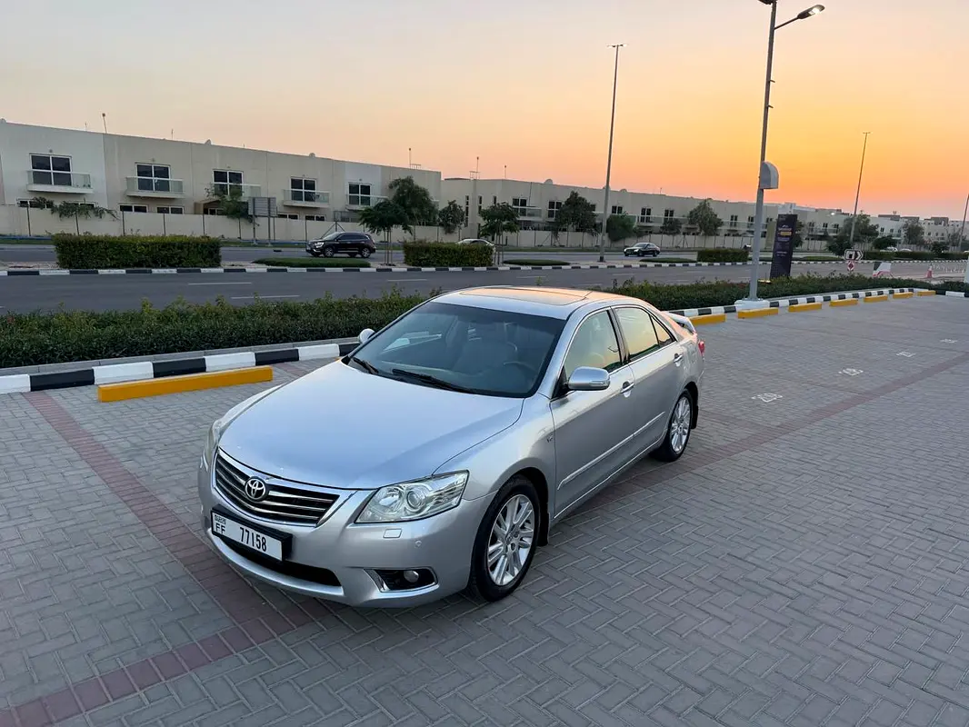 Toyota Aurion 2011 — photo 1 of 16