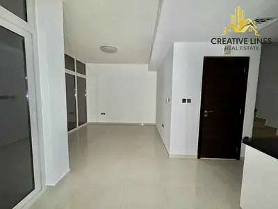 Well Maintained | Mid corner | Yearly Lease | Ready to Move