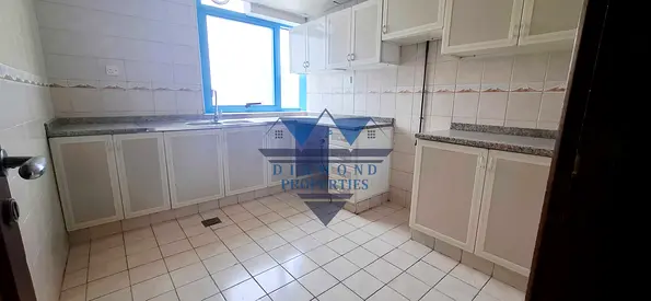 Beuty full apartment spacious flat 1bhk open view central Ac hall close 34k family building good location in al Qasimia