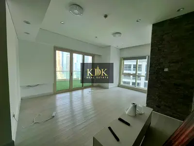 Fitted Kitchen | Beach access |