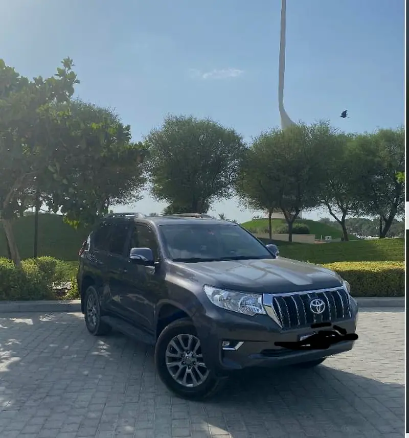 Toyota Prado 2018 — photo 1 of 4