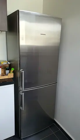 Siemens Fridge With Bottom Freezer - Excellent Working Condition