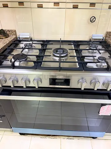 Bosch Stainless Steel Built-in Gas Cooker with Oven - Perfect Condition
