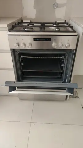 Siemens Hug Oven Electric Cooker 60x60cm Combination