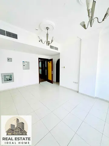 LAWISH 1BHK WITHOUT ANY CHARGES // CORNISH VIEW // FAMILY BUILDING// FULLY CENTRALIZED// 2 WASHROOMS JUST 35k