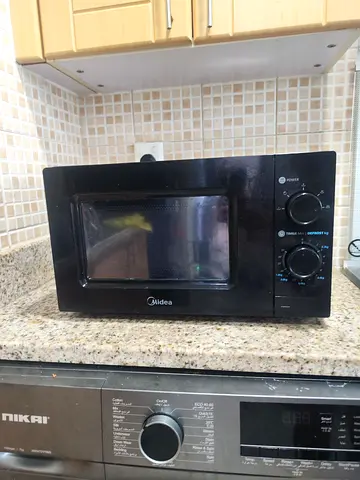 Midea 20L Microwave Oven – Working Perfectly