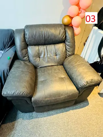 Recliner - Leather - Bradley brand