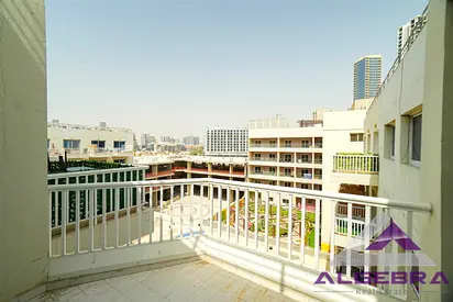Large Corner Unit | Top Floor | 2 Parking