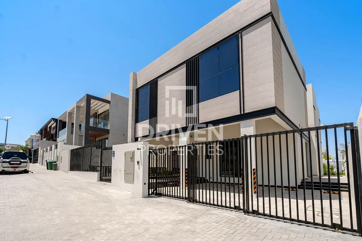 Unique and Modern Villa | Fully Upgraded