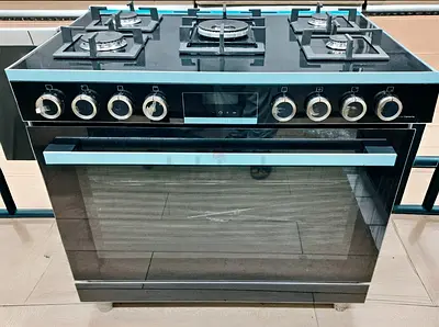 Bosch Series 8 Stylish Black Full Gas Cooking Range 90 cm