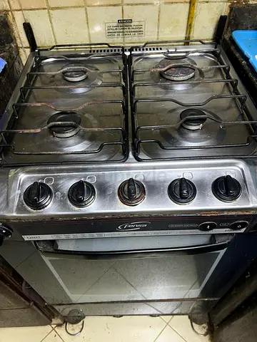 Fenza Gas Cooking range with 4 Burners -AED 200