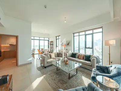 Large Layout | Golf Course and Lake View | Corner