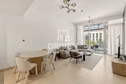 Ready to Move in | Low Floor | Canal View