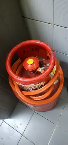 Gas cylinder filled and  with regulator