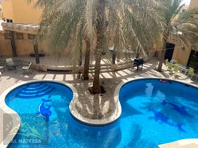 COMMUNITY VILLA 3 BEDROOM PLUS MAIDS READY TO MOVE