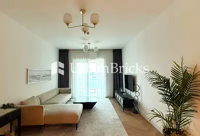High Floor | Well maintained | Modern Furniture