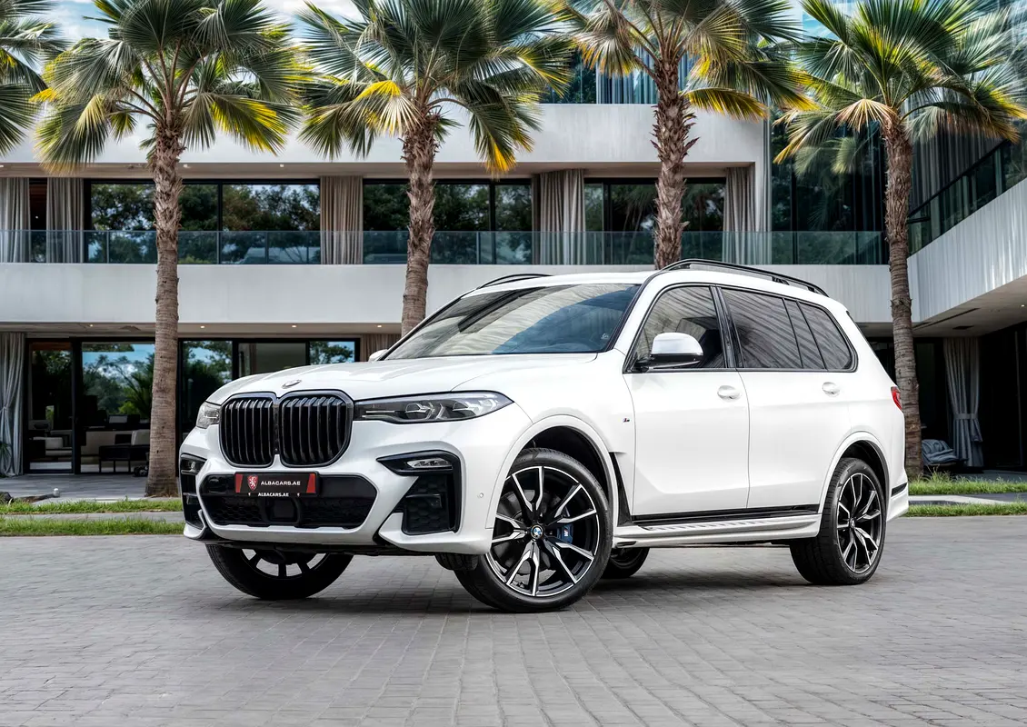 BMW X7 2022 — photo 1 of 15
