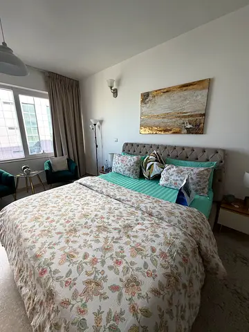 king size bed (with storage)