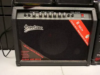 Electric Guitar Amplifier