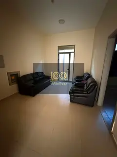 A distinctive apartment in a beautiful and convenient location near the Fish Roundabout, suitable fo