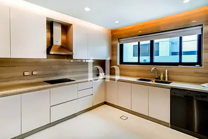 Luxury Villa | Full Golf View | Fendi finishing