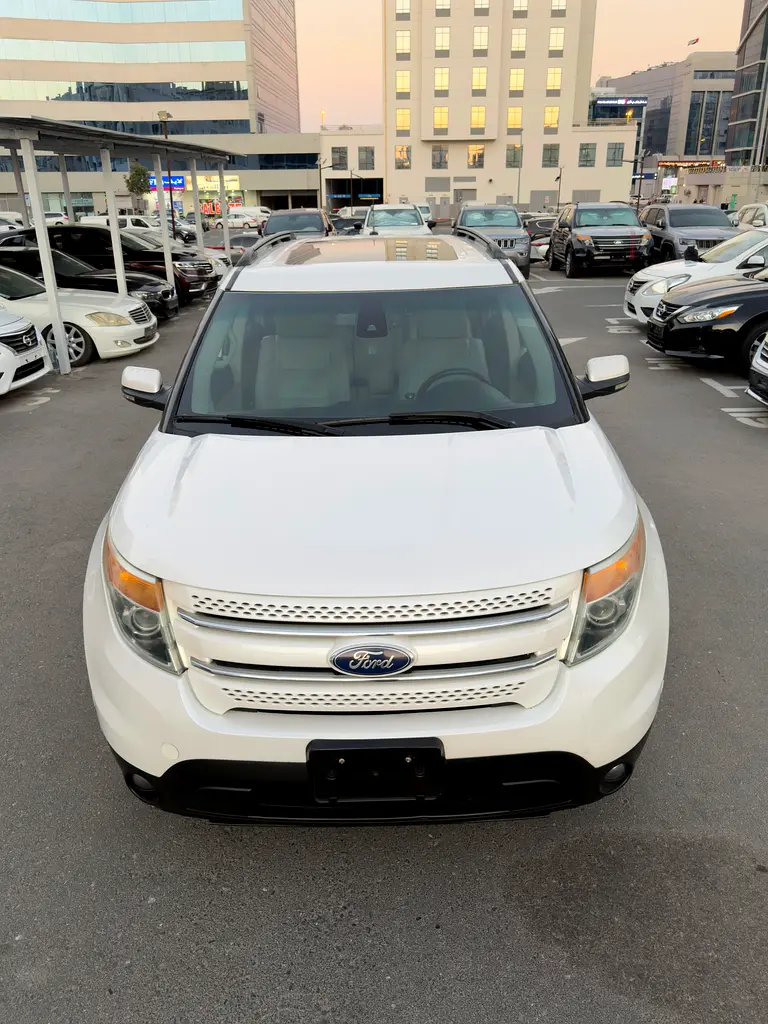 Ford Explorer 2013 — photo 1 of 18
