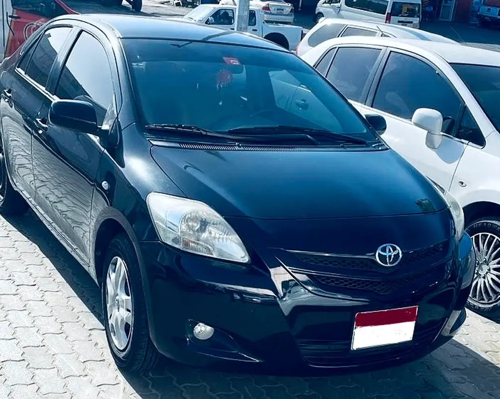 Toyota Yaris 2006 — photo 1 of 1