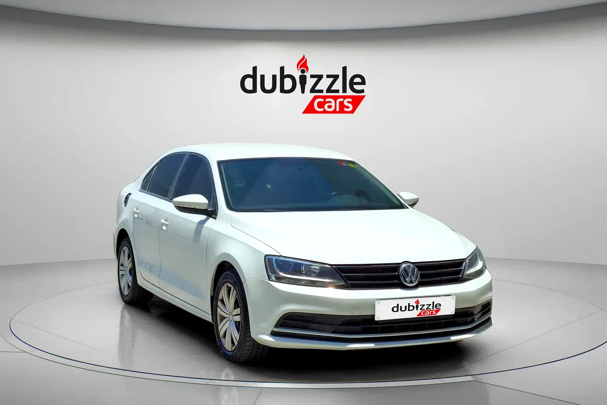 Volkswagen Jetta 2015 — photo 1 of 14