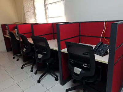 OFFICE DESK PARTITION (5 PERSON)